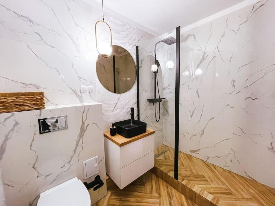 Quickspace Modern Concept Bucureşti Exterior foto