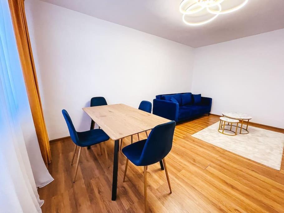 Quickspace Modern Concept Bucureşti Exterior foto